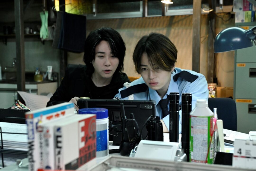 鈴木（大森元貴）と桐山（菊池風磨）