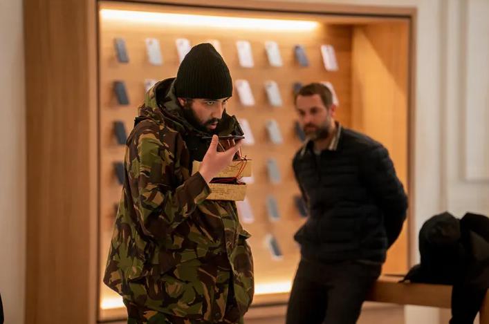 アップルストアで人質となったイリアン・ペトロフ