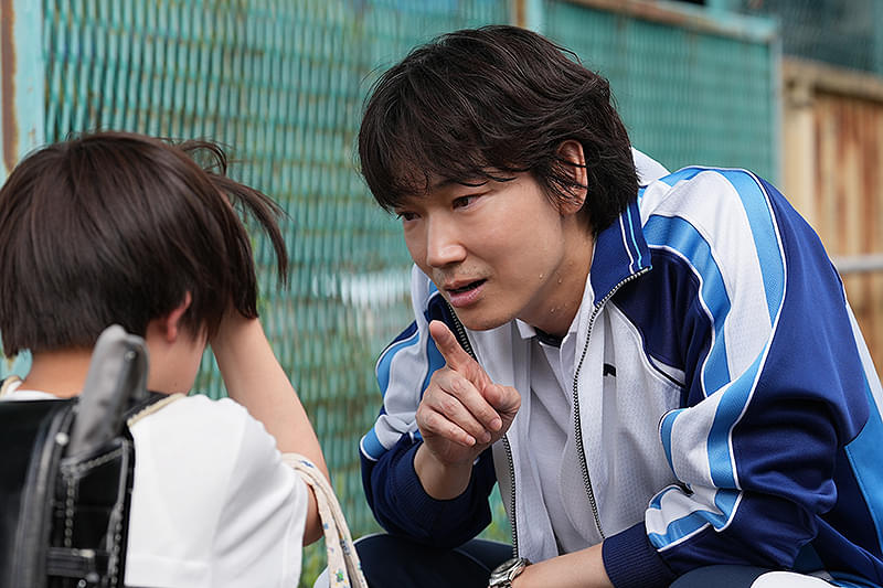 綾野剛演じる薮下誠一 殺人教師と呼ばれるに至った男