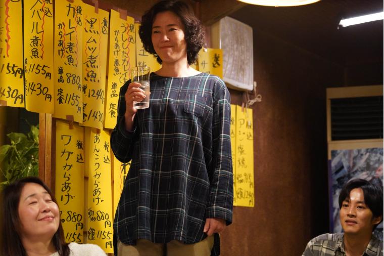 スーパーアオヤギの存続に奔走する草加部麻子