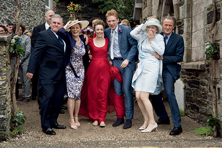 暴風の中で行われたティムとメアリーの結婚式