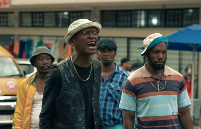 ギャングと路上で衝突するザック