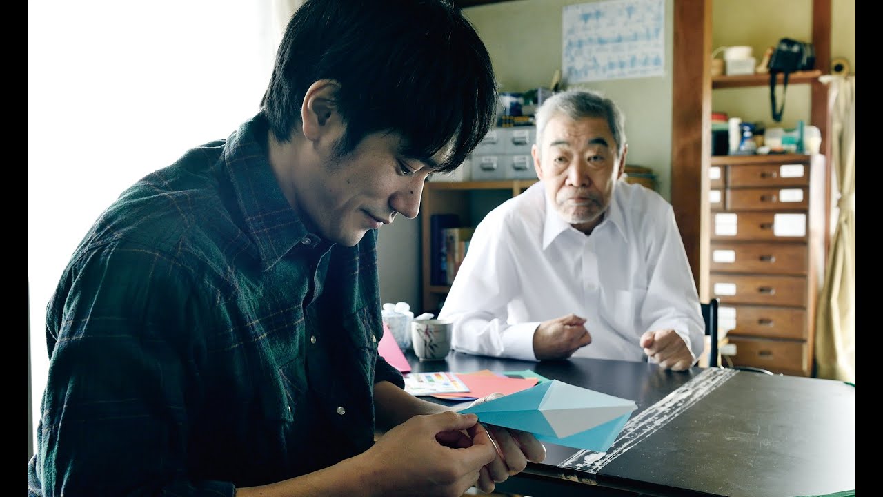 認知症の父を介護しながら生活に追い詰められていく斯波宗典