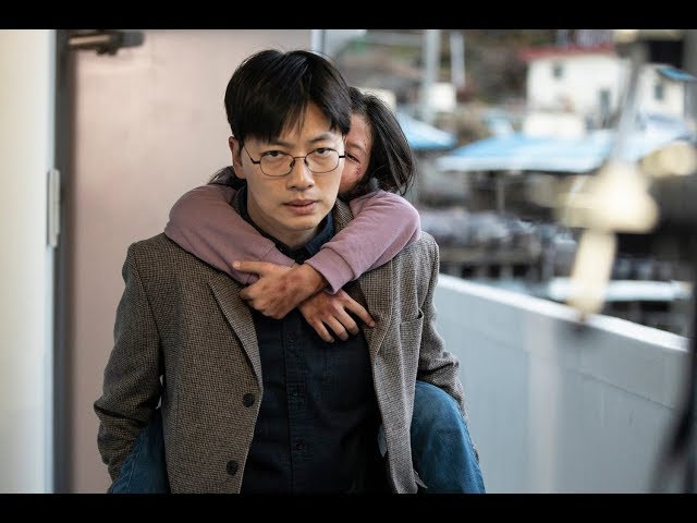 傷だらけのダビンを家から連れ出すジョンヨプ